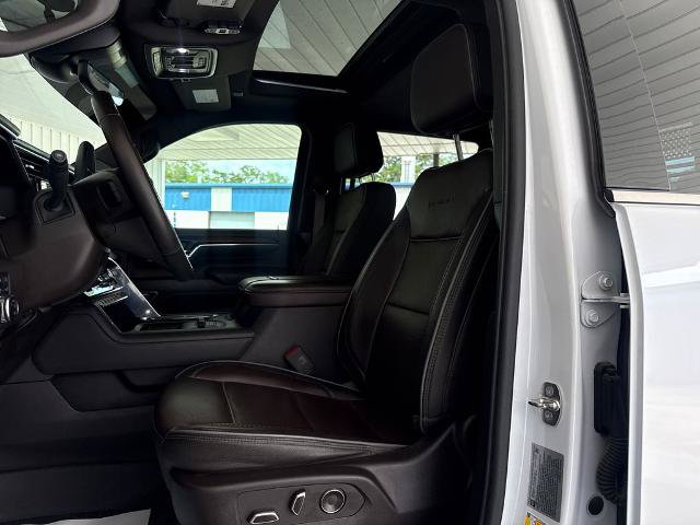 Used 2024 GMC Sierra 3500 Denali w/ Denali Reserve Package AWD/4WD image 6