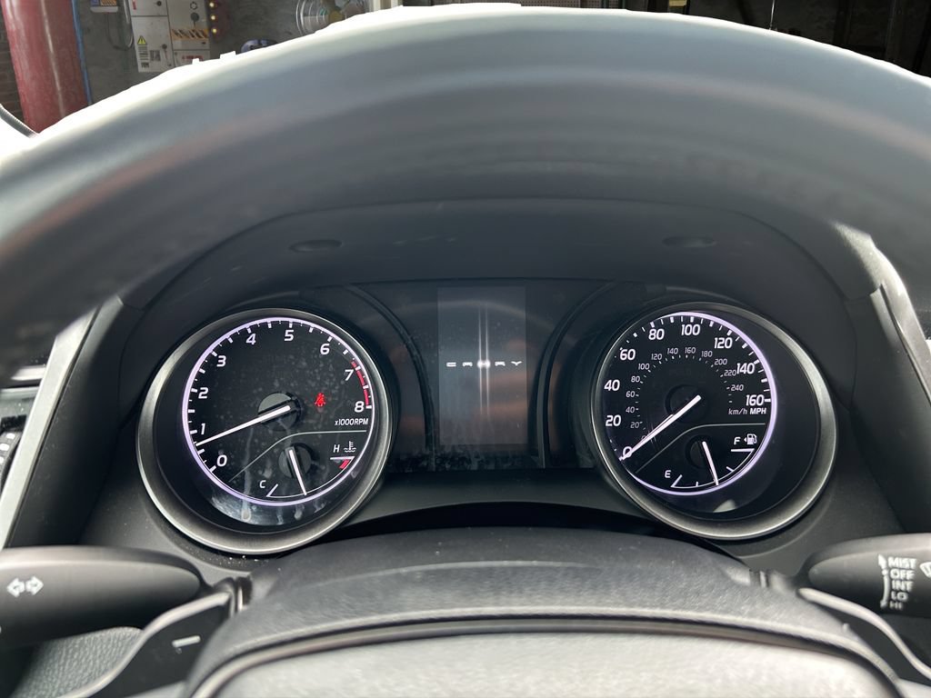 Used 2022 Toyota Camry SE FWD image 21