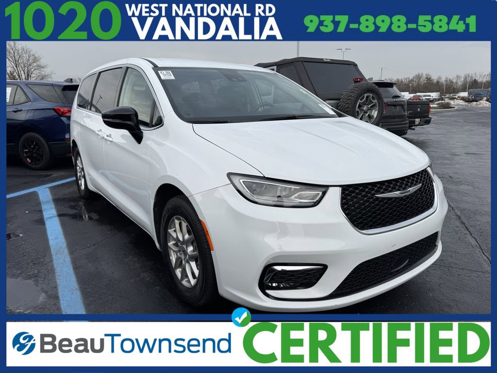 Used 2024 Chrysler Pacifica Touring-L image 1