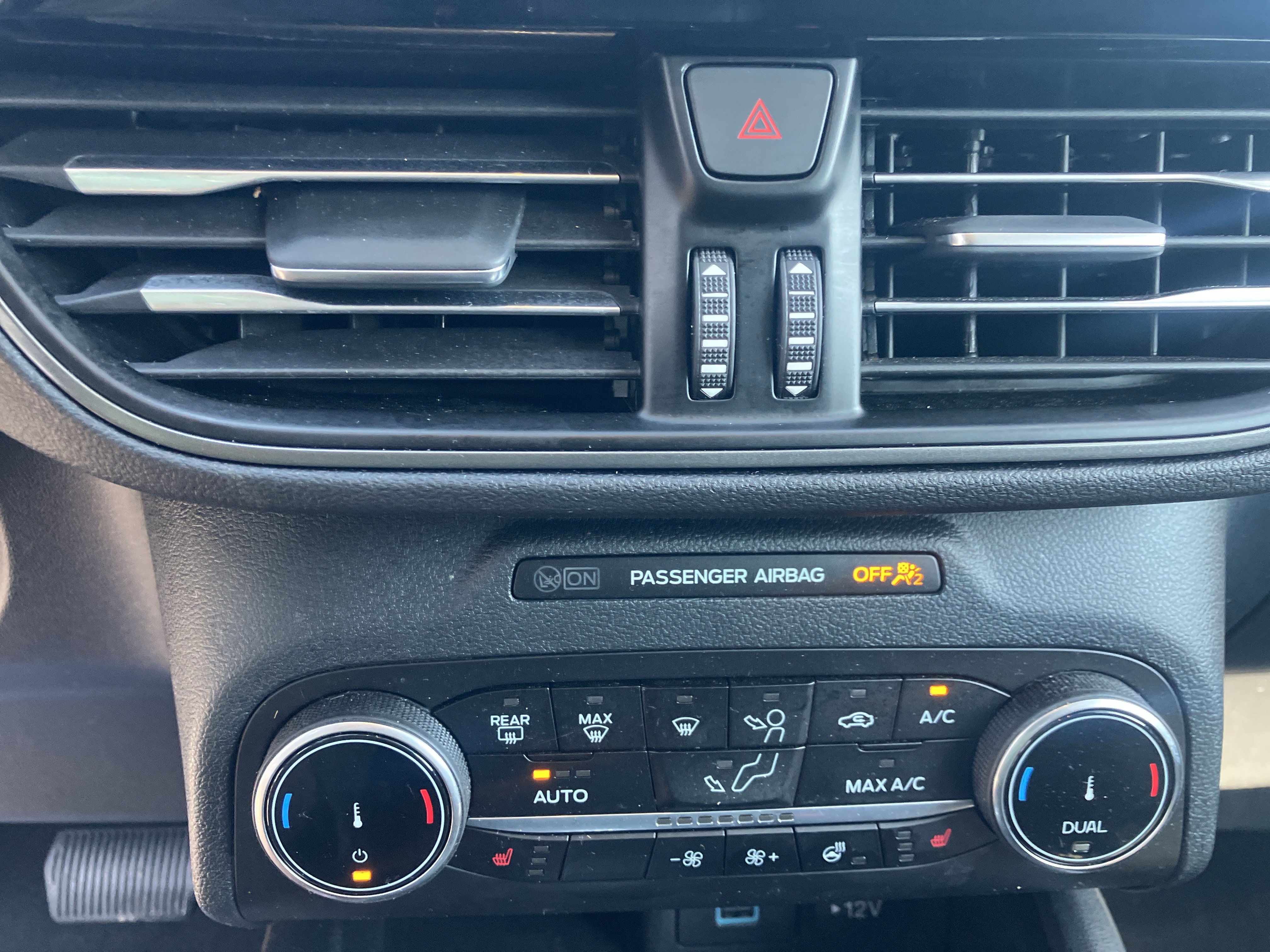 Certified 2023 Ford Escape Active AWD/4WD image 29