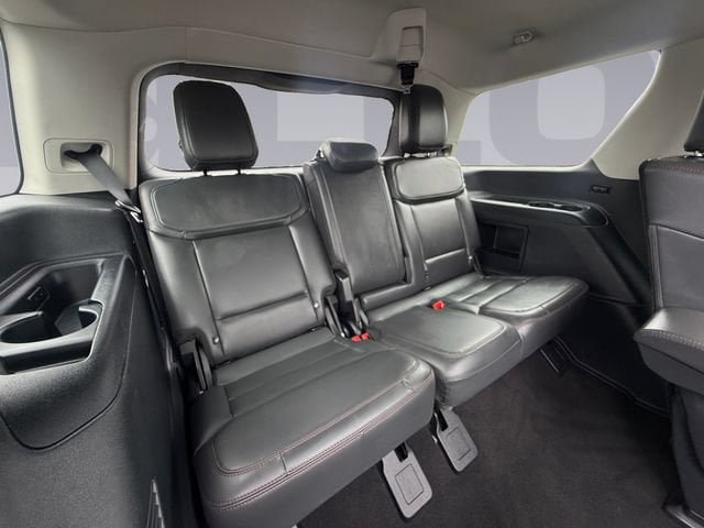 Certified 2025 Ford Expedition Active AWD/4WD image 18