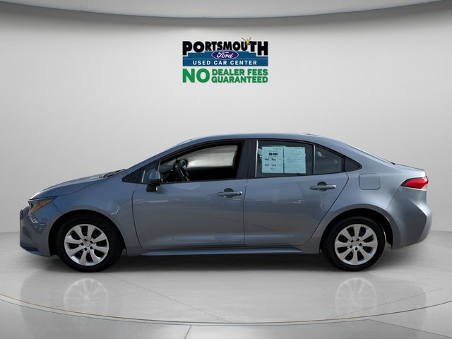 Used 2023 Toyota Corolla LE FWD image 2