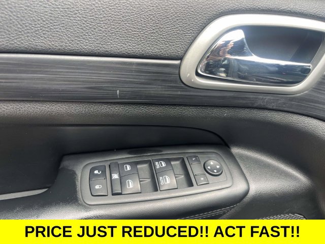 Used 2022 Jeep Grand Cherokee Laredo X RWD image 19