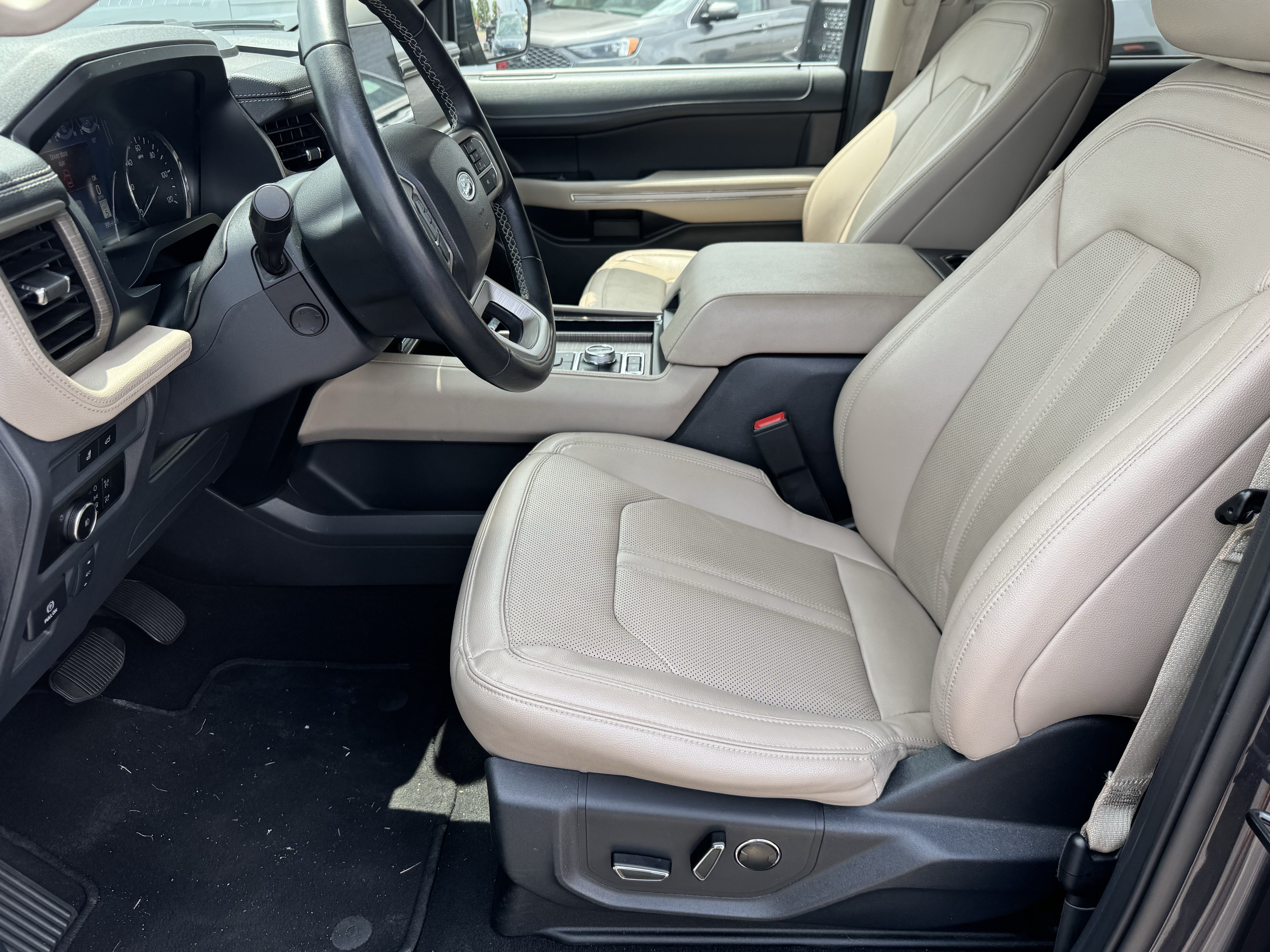 Certified 2024 Ford Expedition Max Limited AWD/4WD image 10