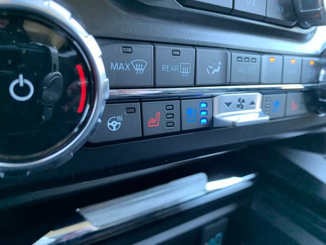 Certified 2025 Ford F350 Lariat image 25