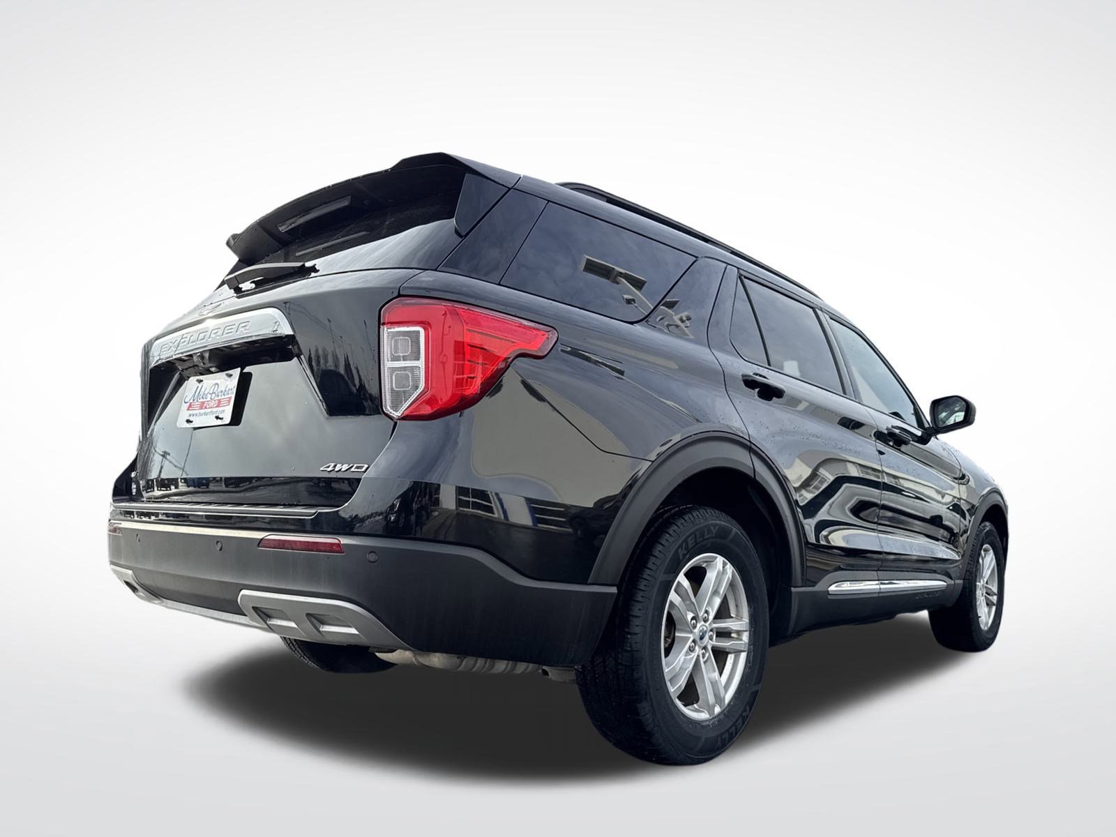 Certified 2022 Ford Explorer XLT w/ Equipment Group 202A image 5