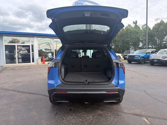 Used 2025 Chevrolet Equinox RS w/ Safety and Technology Package AWD/4WD image 8