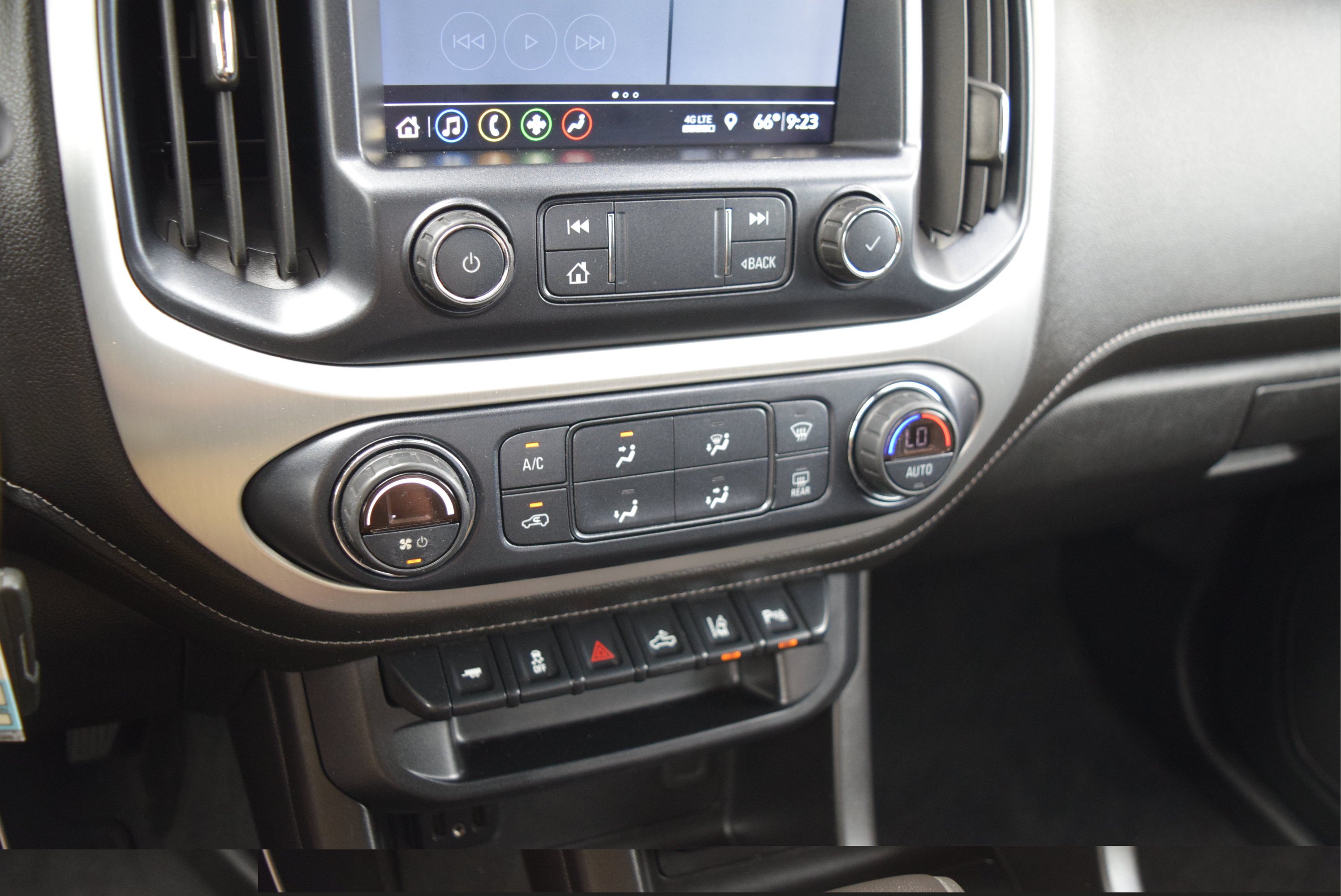 Used 2019 GMC Canyon SLE w/ Driver Alert Package AWD/4WD image 17