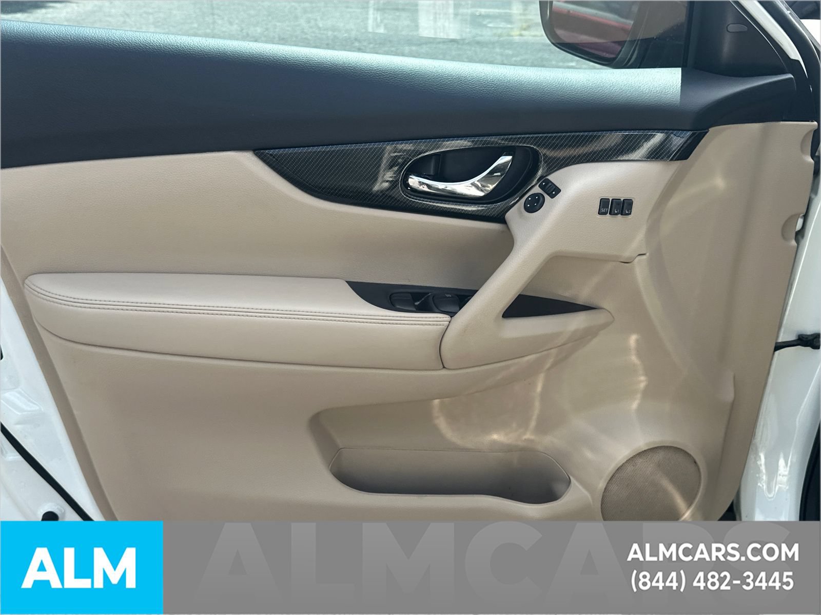Used 2017 Nissan Rogue SL w/ SL Premium Package FWD image 11