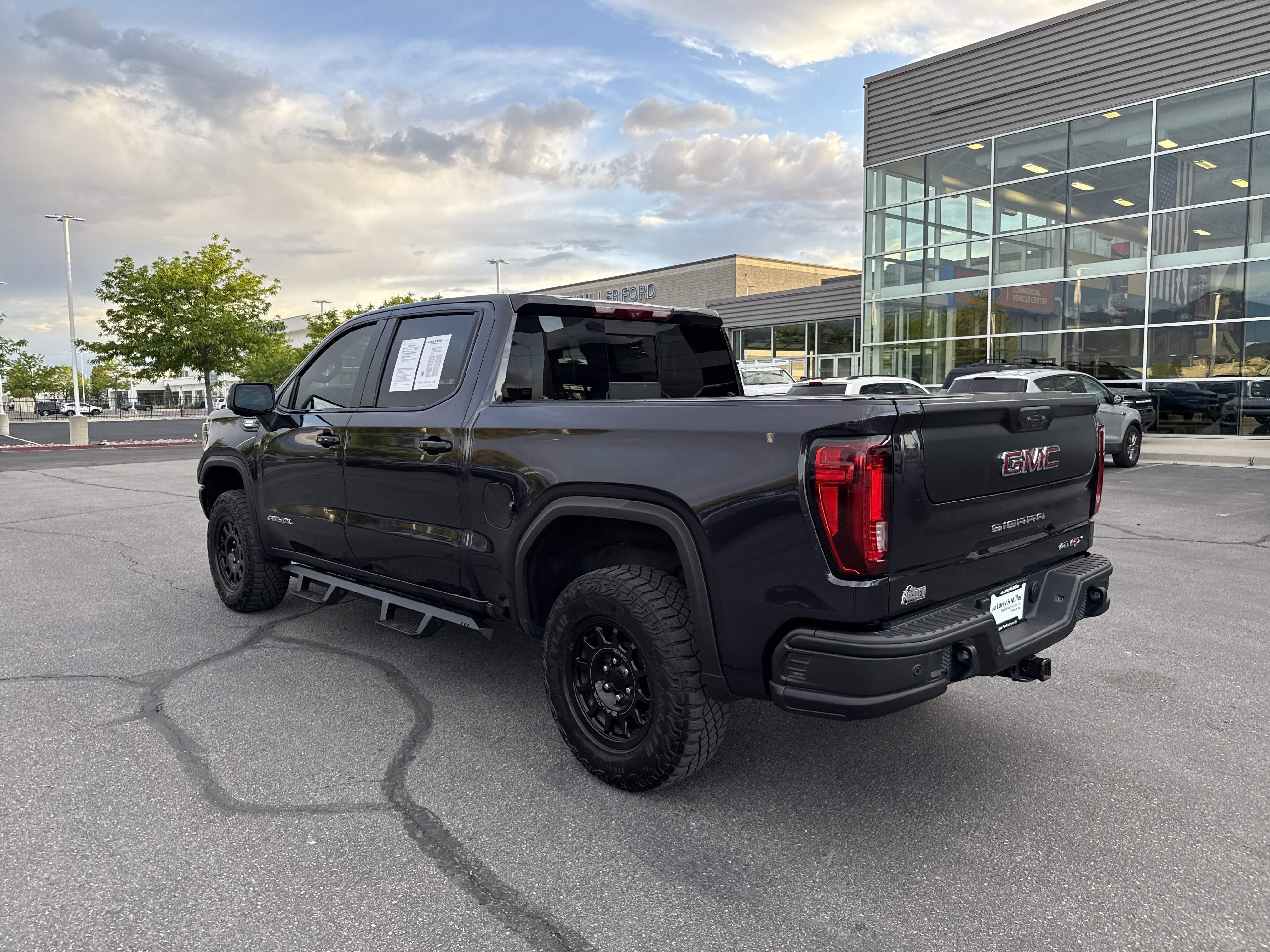Used 2024 GMC Sierra 1500 AT4X w/ AT4X AEV Edition AWD/4WD image 3