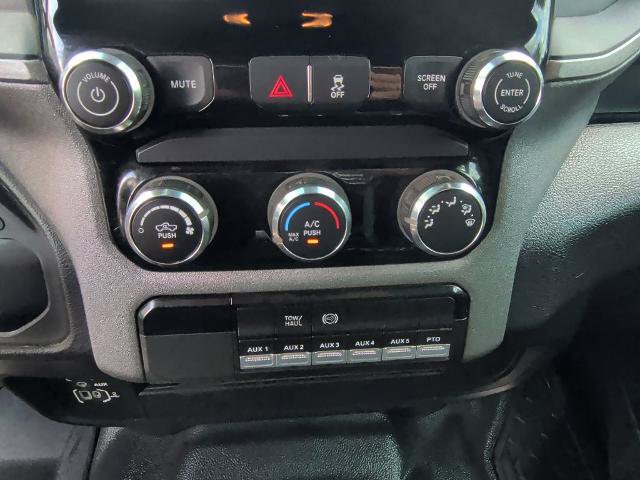 Used 2025 RAM 3500 Tradesman w/ Chrome Appearance Group AWD/4WD image 27