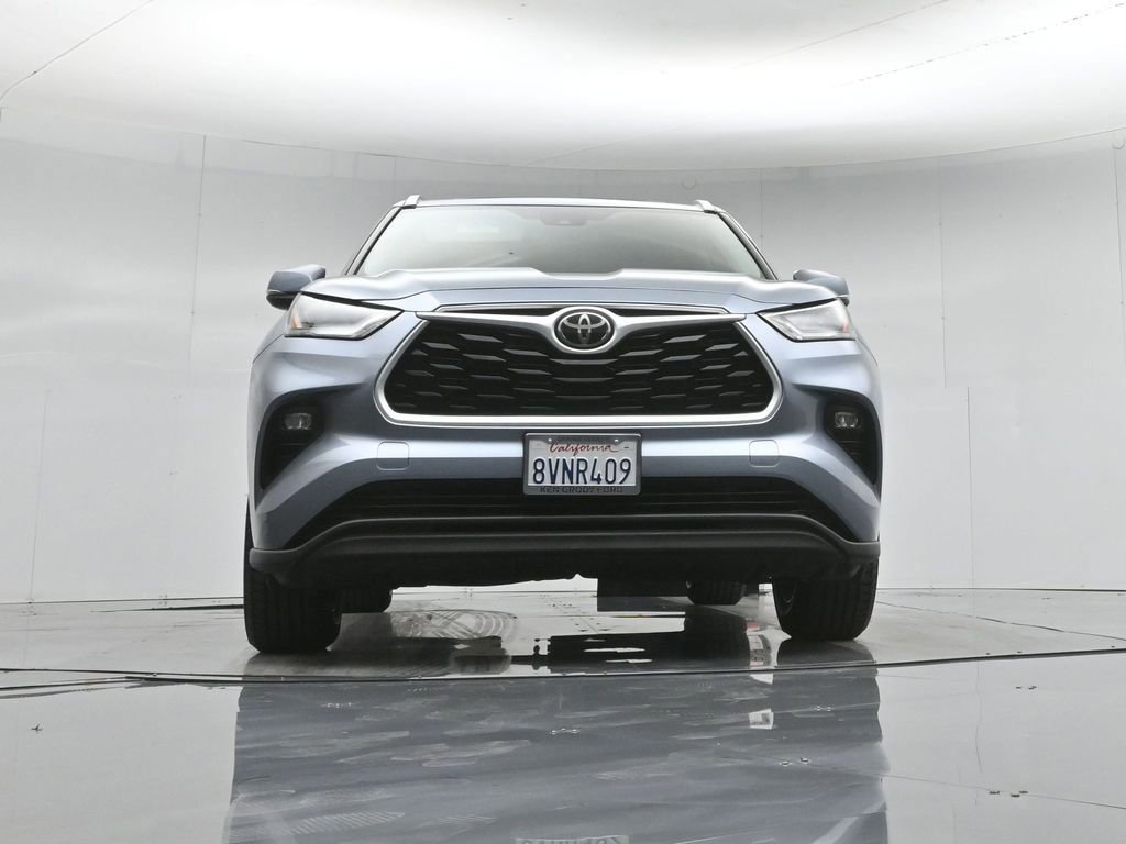 Used 2021 Toyota Highlander XLE image 30