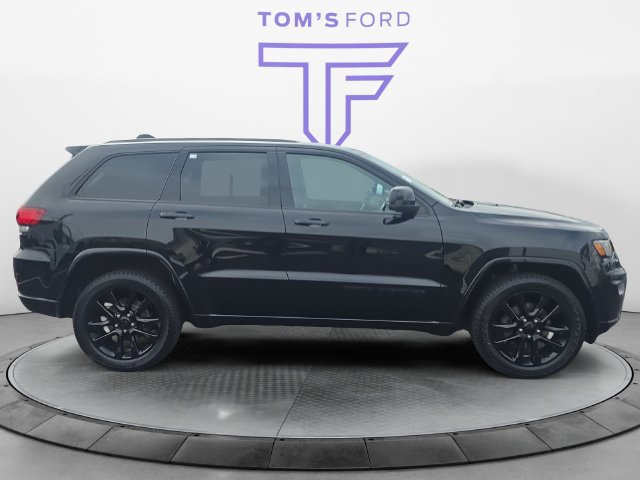 Used 2019 Jeep Grand Cherokee Altitude AWD/4WD image 6