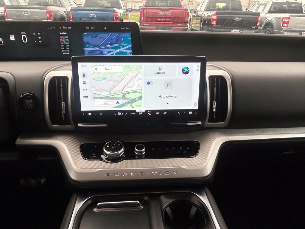 Certified 2025 Ford Expedition Active AWD/4WD image 17