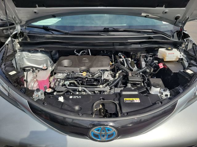 Used 2021 Toyota Sienna Limited FWD image 28