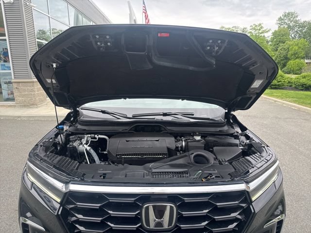 Used 2023 Honda Pilot Touring image 17