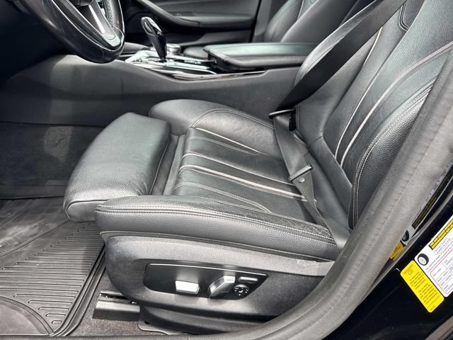 Used 2019 BMW 530i w/ Convenience Package RWD image 16