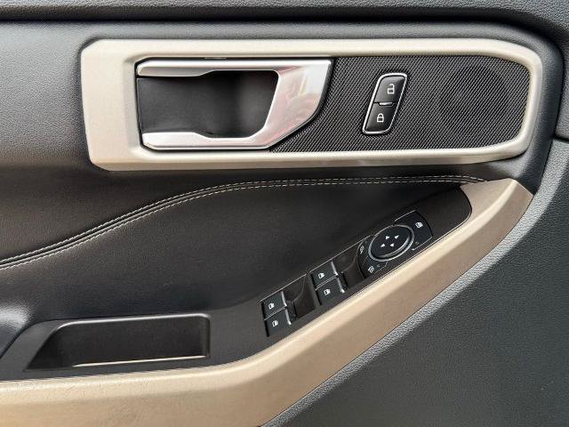 Certified 2024 Ford Explorer XLT RWD image 16
