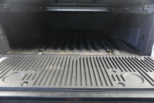 Used 2021 Nissan Titan SV w/ SV Convenience Package AWD/4WD image 9