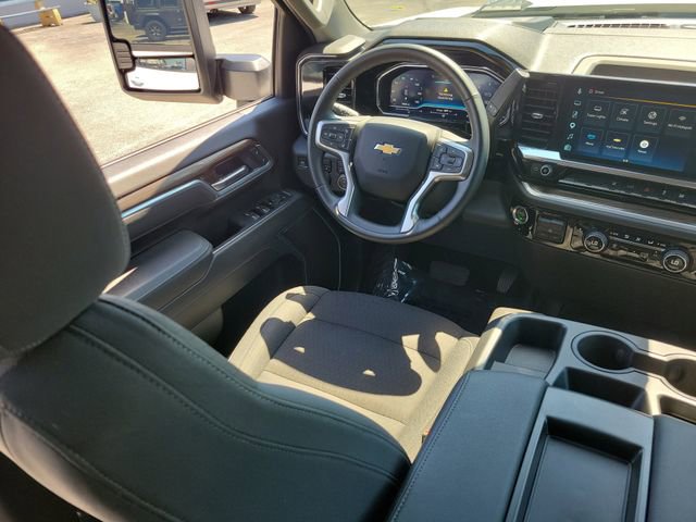 Used 2025 Chevrolet Silverado 2500 LT w/ Convenience Package AWD/4WD image 14