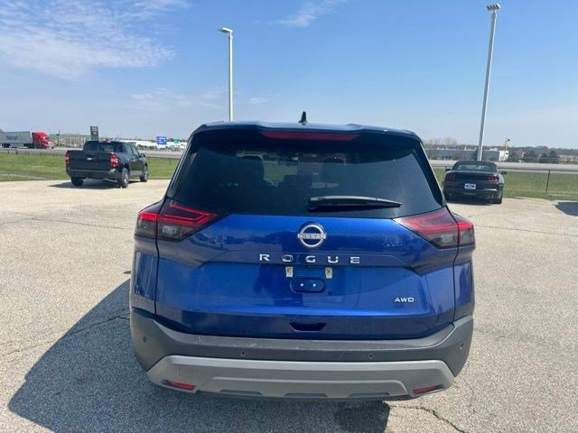 Used 2023 Nissan Rogue S AWD/4WD image 8