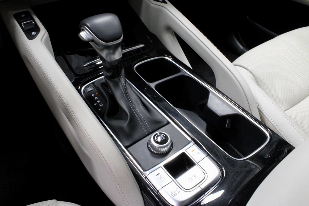 Used 2024 Kia Telluride EX w/ EX Captain's Chair Package FWD image 32