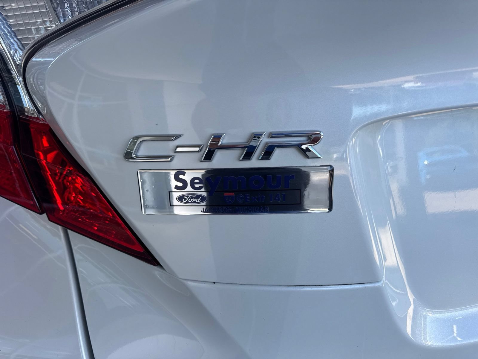 Used 2018 Toyota C-HR XLE FWD image 14