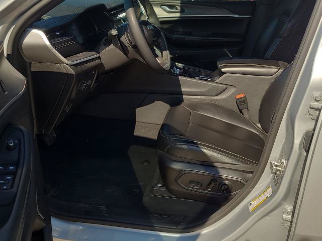 Used 2024 Jeep Grand Cherokee Limited 4xe AWD/4WD image 23