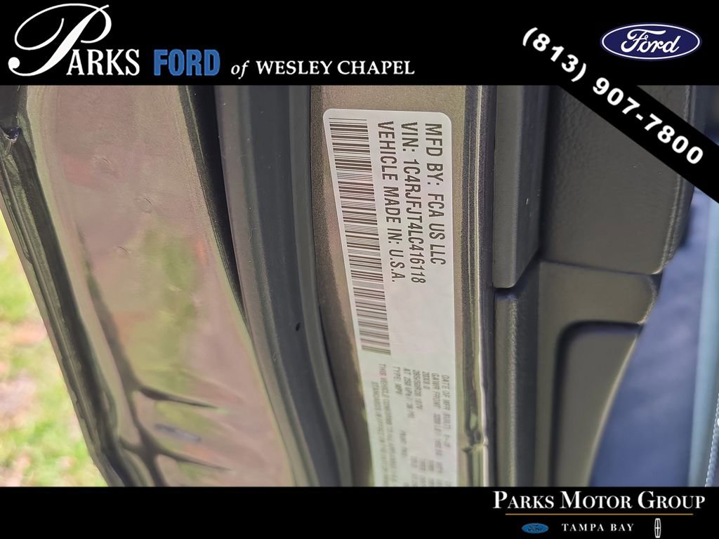 Used 2020 Jeep Grand Cherokee Summit AWD/4WD image 34