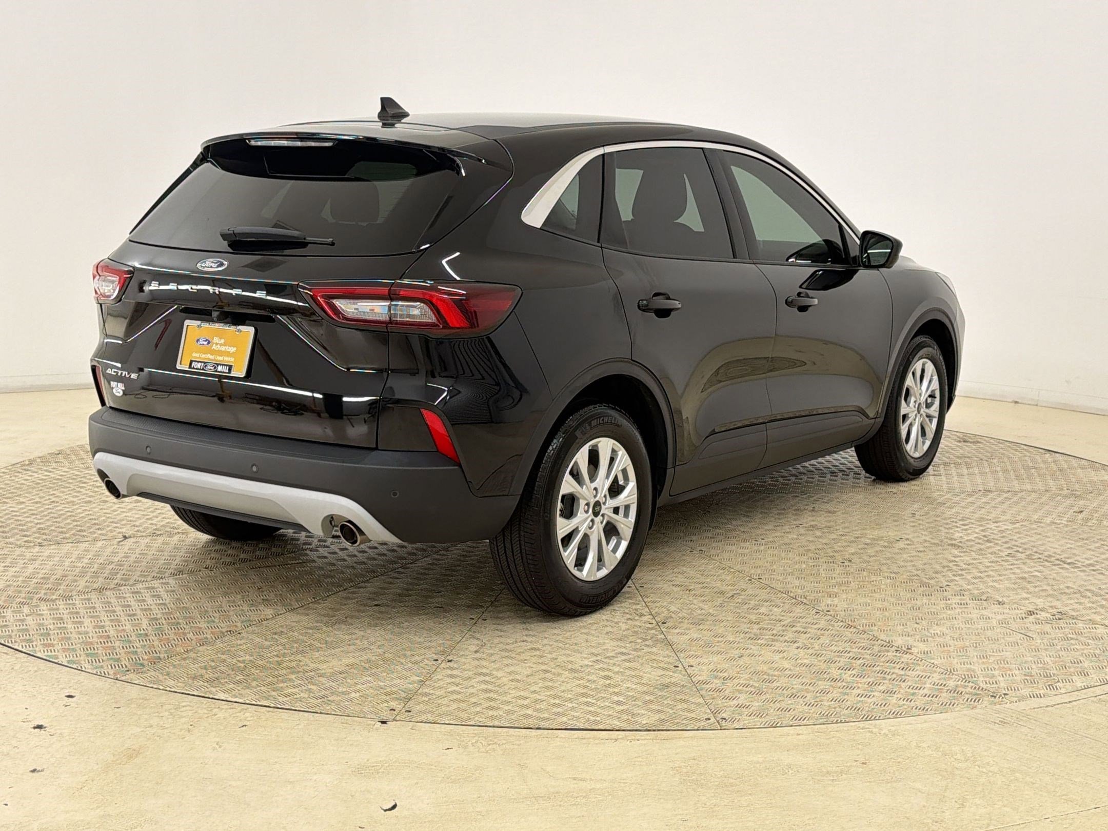 Certified 2023 Ford Escape Active w/ Tech Pack #2 FWD image 9