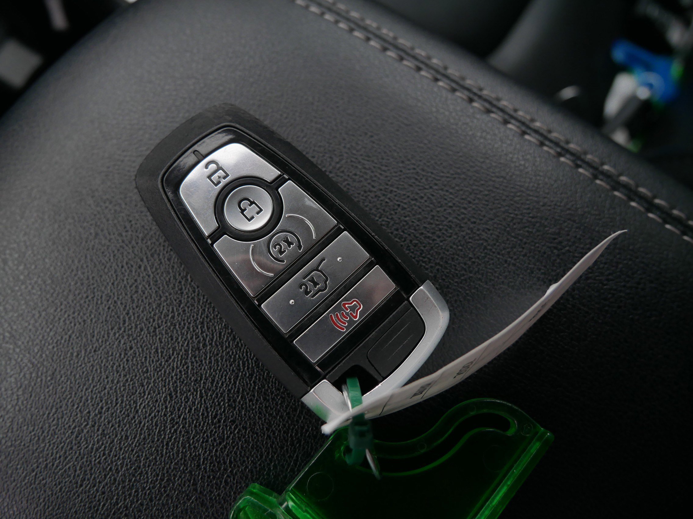 Certified 2022 Ford Edge Titanium image 35