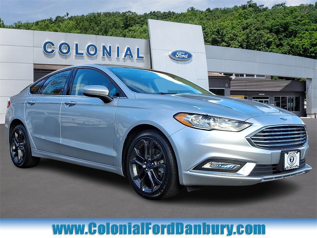 Certified 2018 Ford Fusion SE w/ Equipment Group 201A image 6