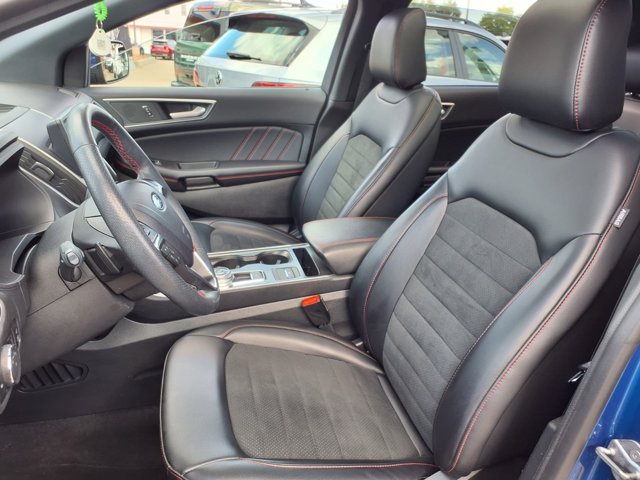 Certified 2024 Ford Edge ST-Line w/ Class II Trailer Tow Package AWD/4WD image 5