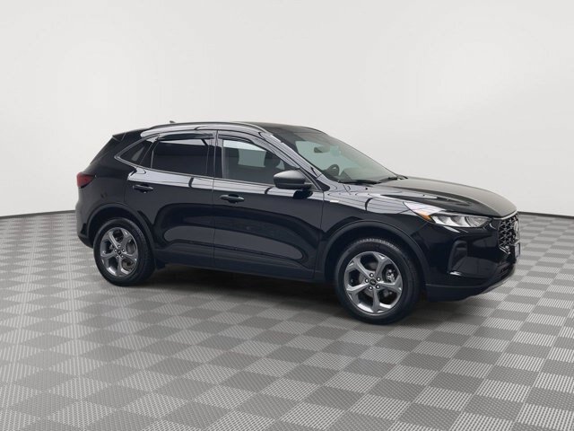 Certified 2025 Ford Escape ST-Line w/ Tech Pack #1 AWD/4WD image 34
