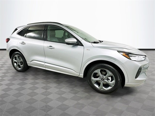 Certified 2024 Ford Escape ST-Line Select w/ Tech Pack #2 image 8