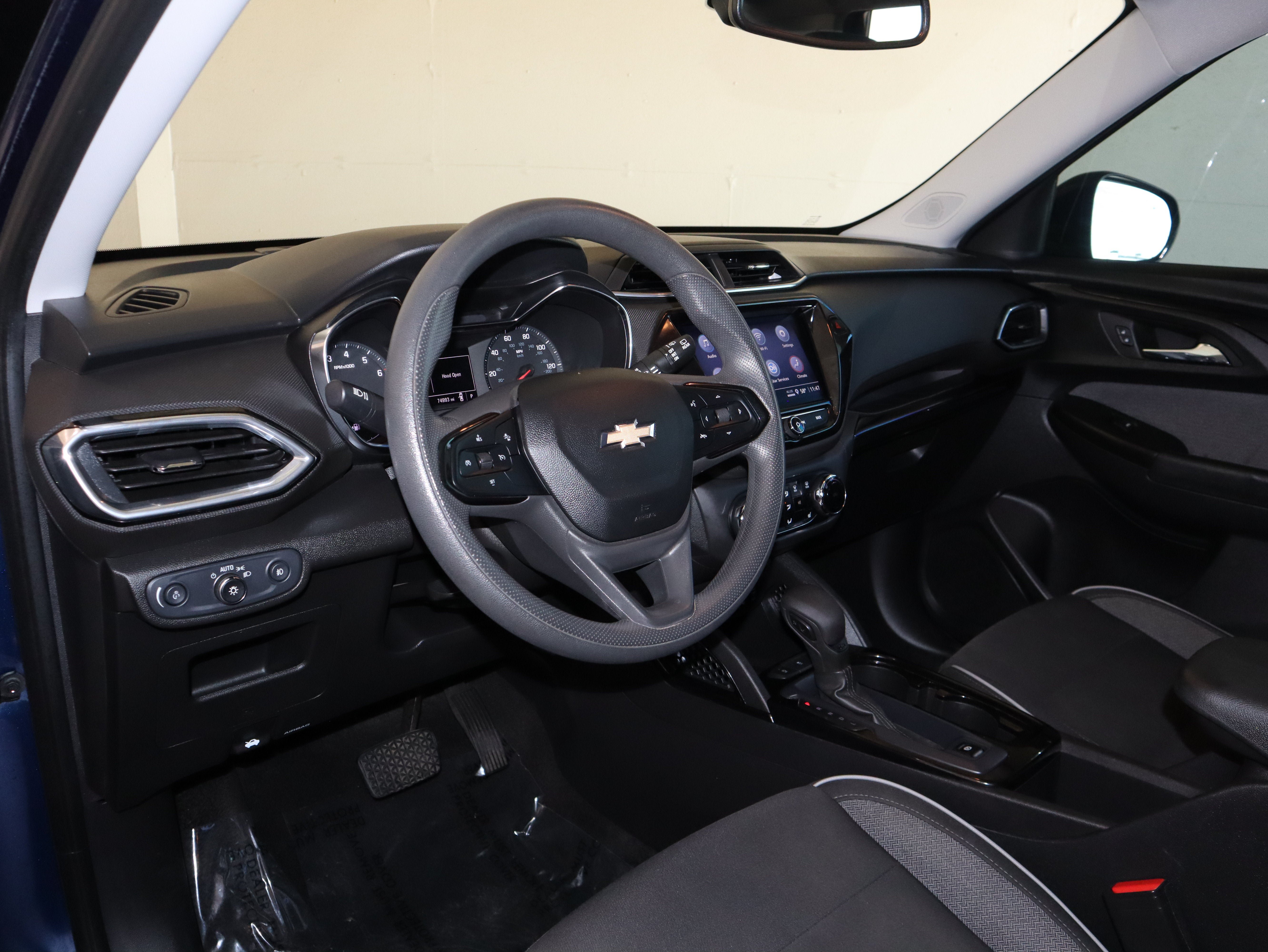 Used 2022 Chevrolet TrailBlazer LT w/ Convenience Package FWD image 21