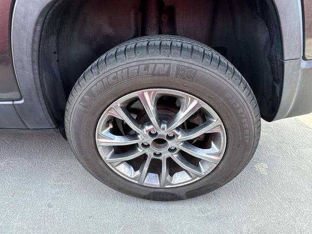 Used 2021 Jeep Cherokee Latitude Lux w/ Comfort/Convenience Group image 12