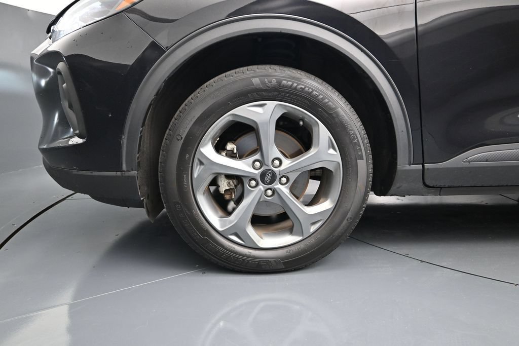 Certified 2025 Ford Escape ST-Line Select AWD/4WD image 12