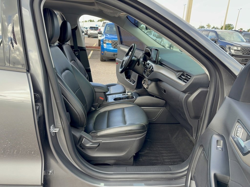 Certified 2022 Ford Escape SEL image 14