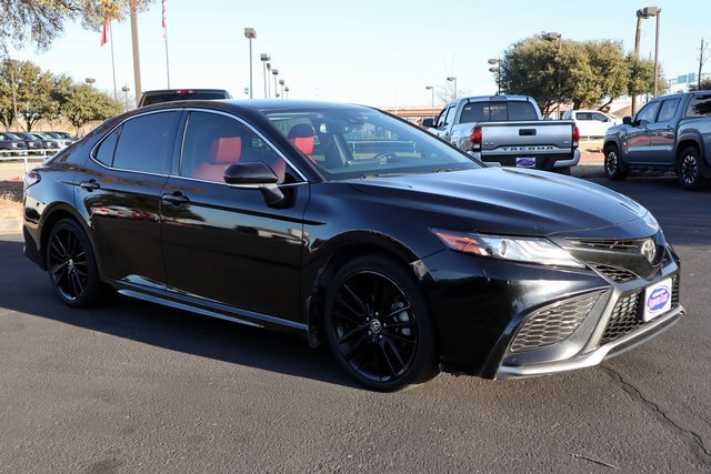 Used 2021 Toyota Camry XSE image 10