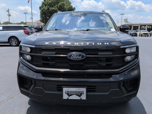 Certified 2025 Ford Expedition Active AWD/4WD image 9