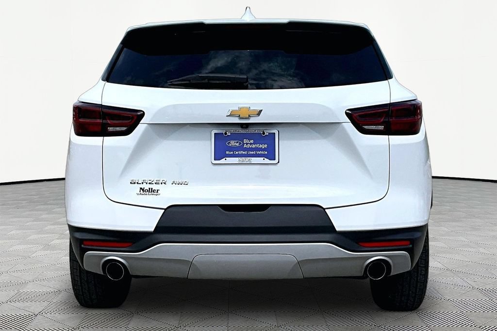 Used 2025 Chevrolet Blazer LT AWD/4WD image 4