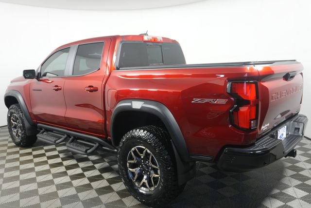 Used 2026 Chevrolet Colorado ZR2 w/ Technology Package AWD/4WD image 5