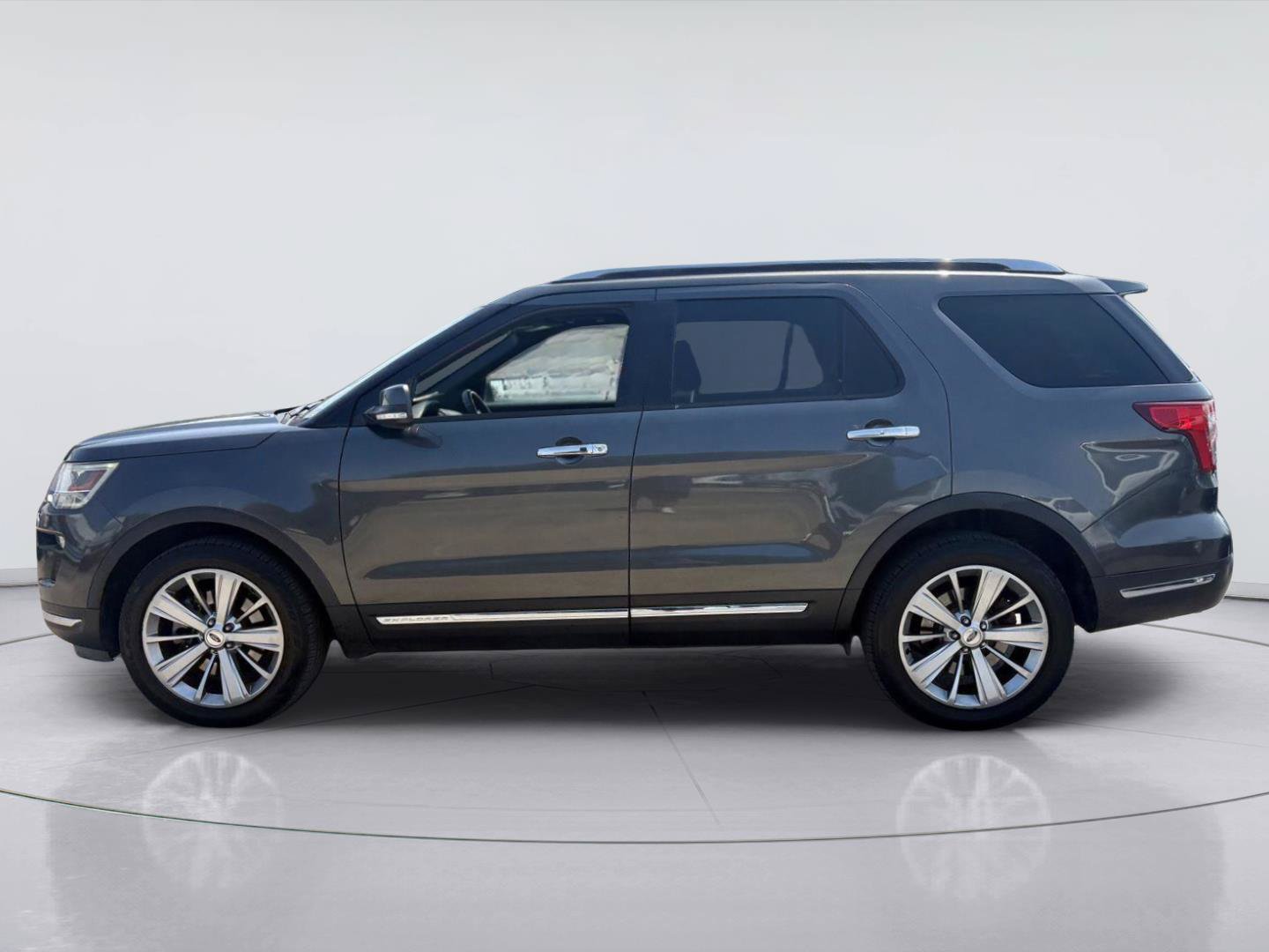 Certified 2018 Ford Explorer Limited AWD/4WD image 8