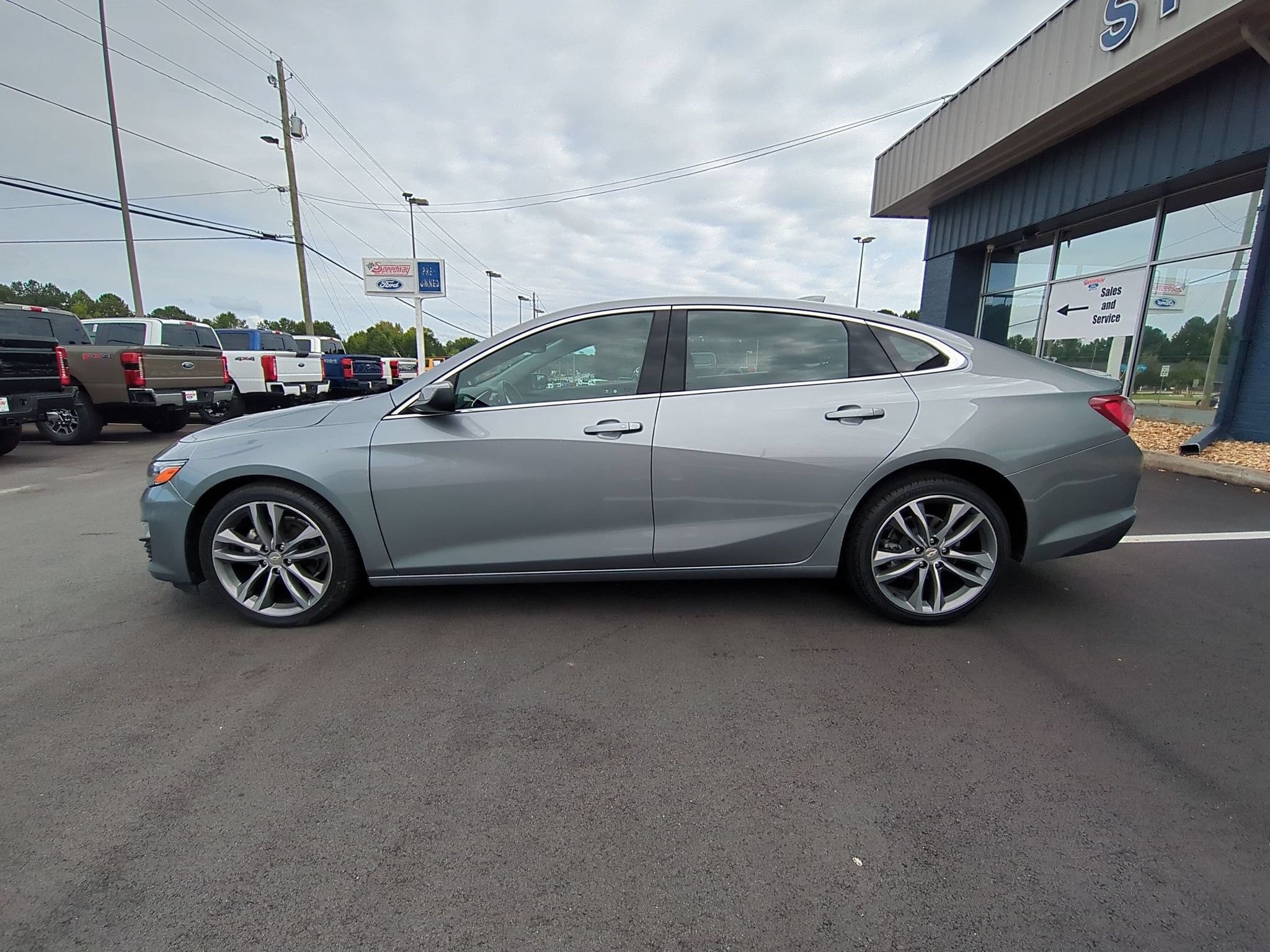 Used 2024 Chevrolet Malibu LT FWD image 10
