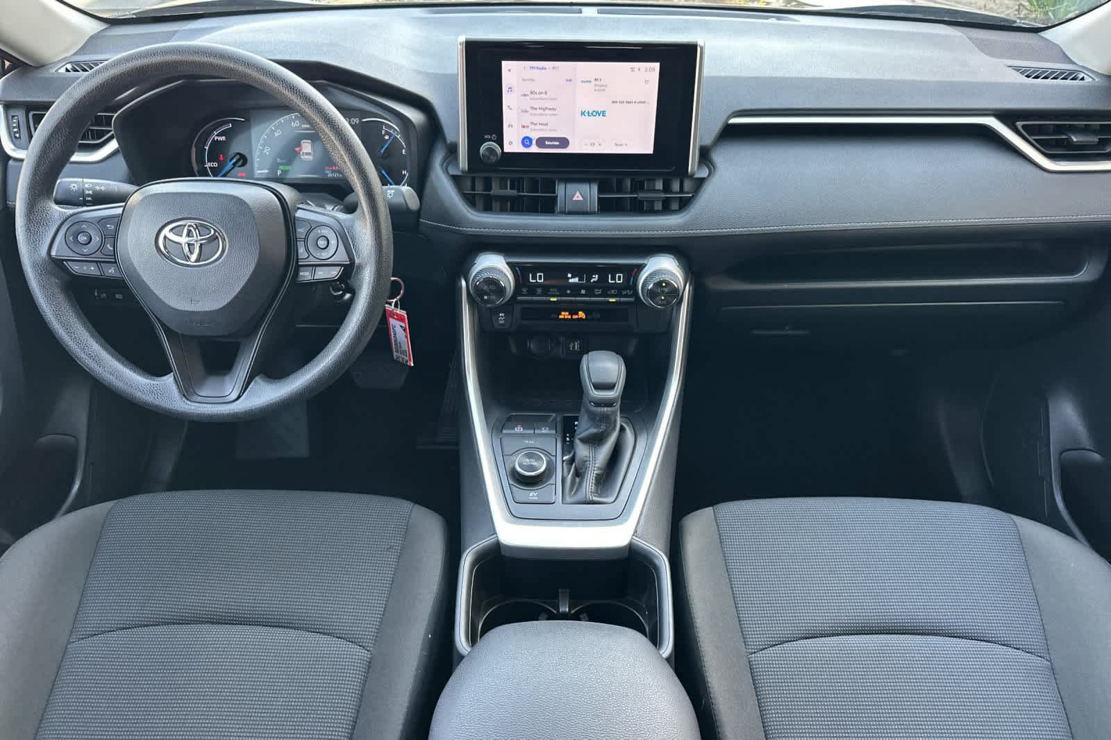 Used 2025 Toyota RAV4 LE AWD/4WD image 3