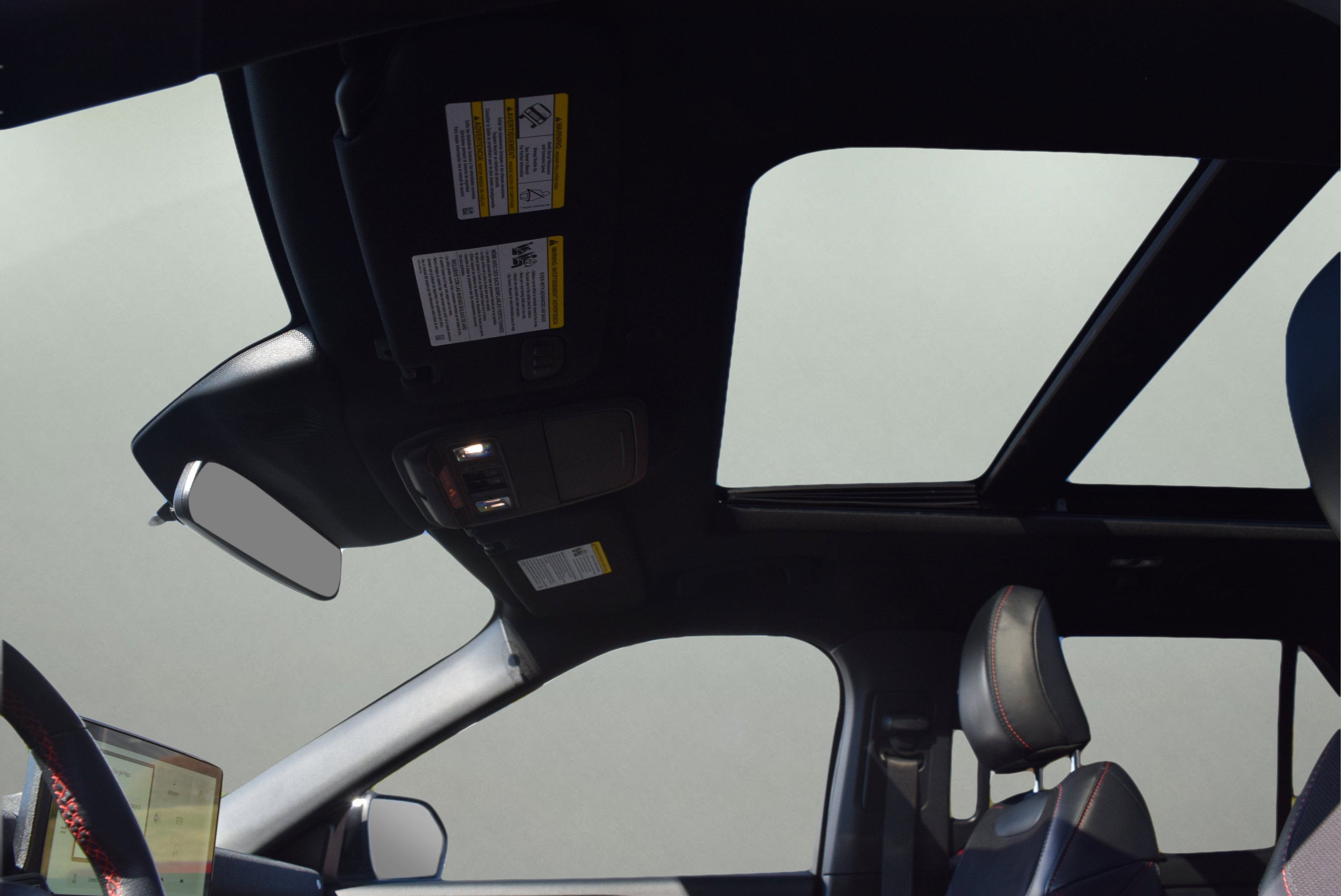 Certified 2025 Ford Explorer ST image 12