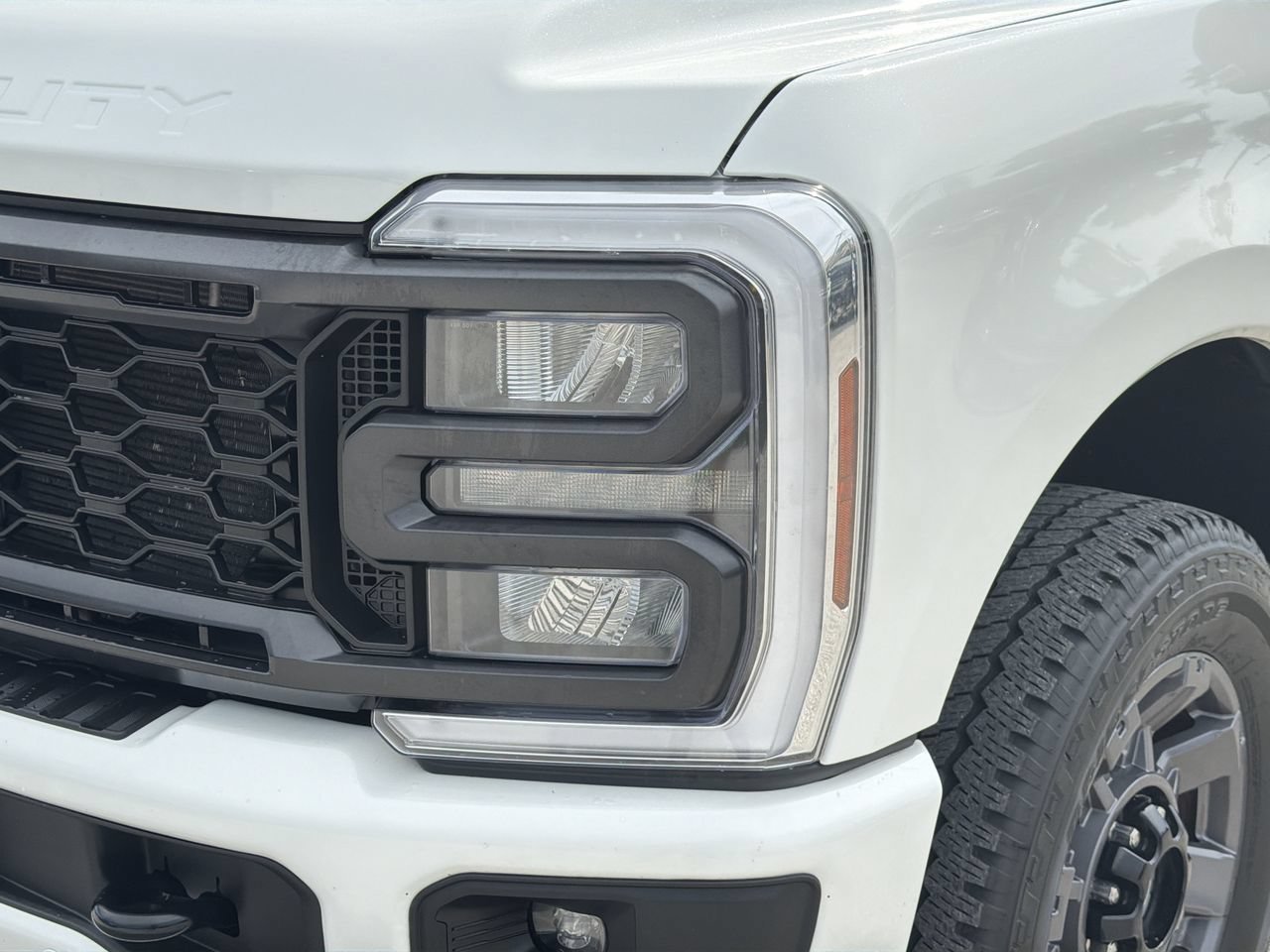 Certified 2024 Ford F250 Lariat w/ Lariat Ultimate Package AWD/4WD image 6
