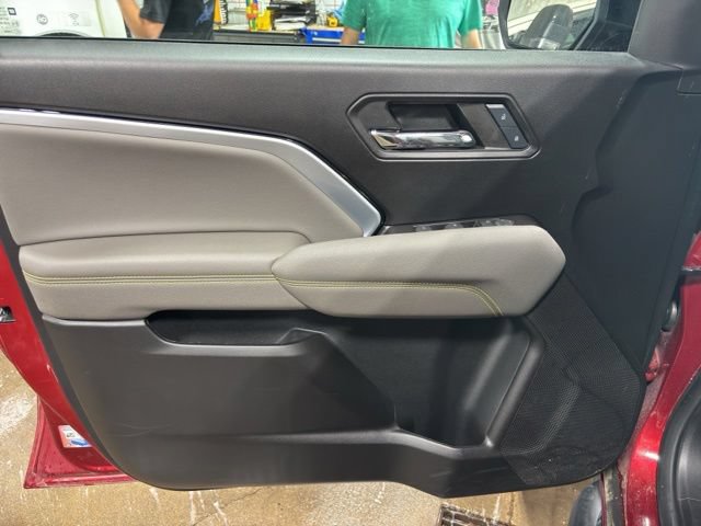 Used 2024 Chevrolet Colorado ZR2 w/ Technology Package AWD/4WD image 23