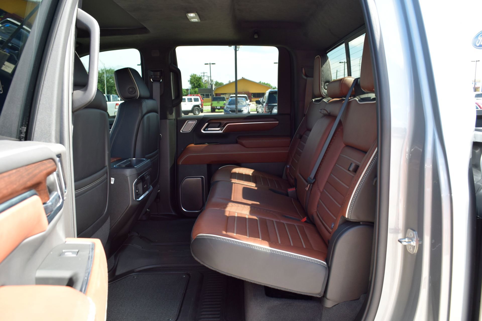 Used 2024 GMC Sierra 2500 Denali Ultimate w/ Max Trailering Package AWD/4WD image 19